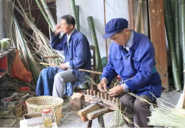 浙江烏鎮(zhèn)西柵烏村田園綜合體編草鞋